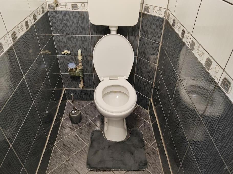 City Sqare Apartment Verde Skopje Extérieur photo